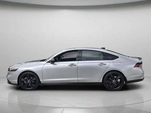 Used 2025 Honda Accord Sport image 5