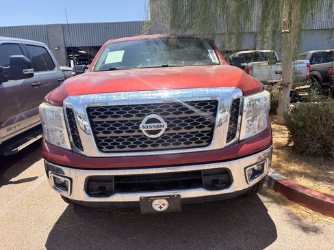 Used 2017 Nissan Titan SV AWD/4WD image 2