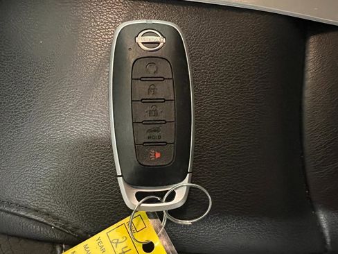 Used 2025 Nissan Pathfinder SL image 56