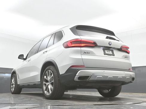 Used 2022 BMW X5 xDrive40i w/ Premium Package AWD/4WD image 32