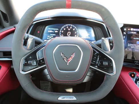 Used 2025 Chevrolet Corvette Z06 image 12