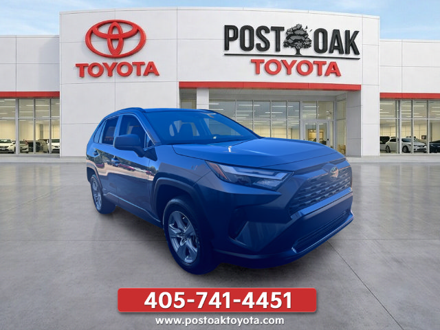Used 2025 Toyota RAV4 LE AWD/4WD image 10