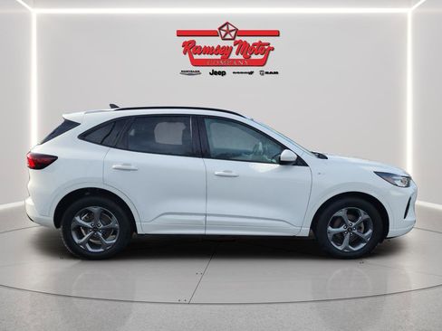 Used 2023 Ford Escape ST-Line Select image 6