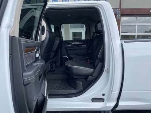 Used 2024 RAM 2500 Laramie AWD/4WD image 16