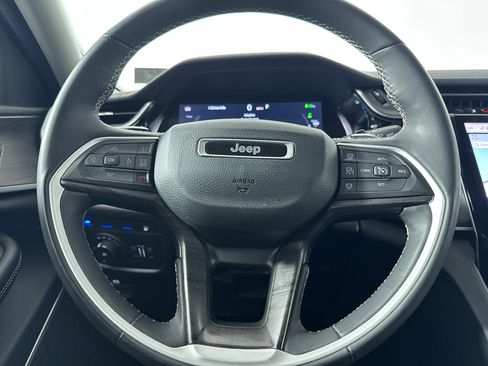 Used 2022 Jeep Grand Cherokee Limited 4xe image 28