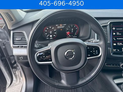 Used 2022 Volvo XC90 T5 Momentum image 22