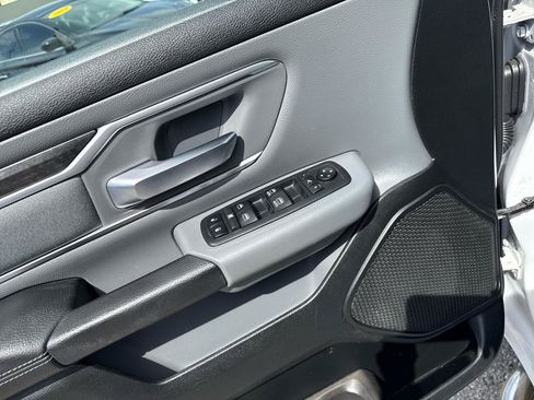 Used 2019 RAM 1500 Big Horn RWD image 13