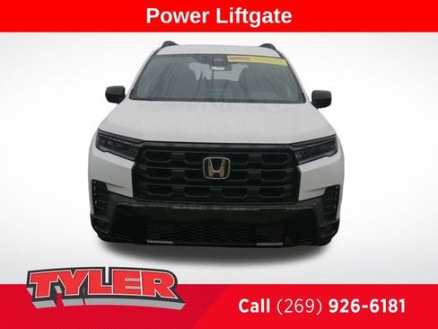 New 2026 Honda Pilot Sport image 2