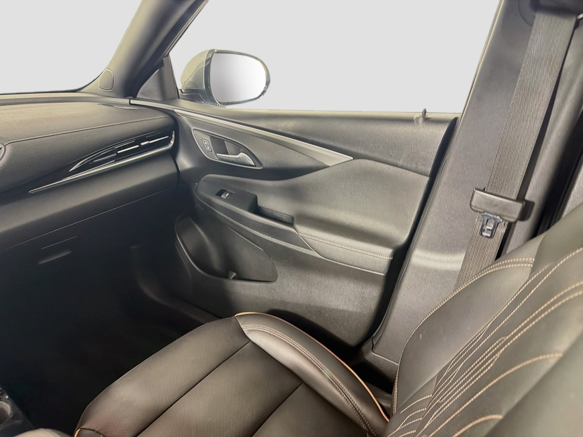 Used 2024 Buick Envista Avenir FWD image 23
