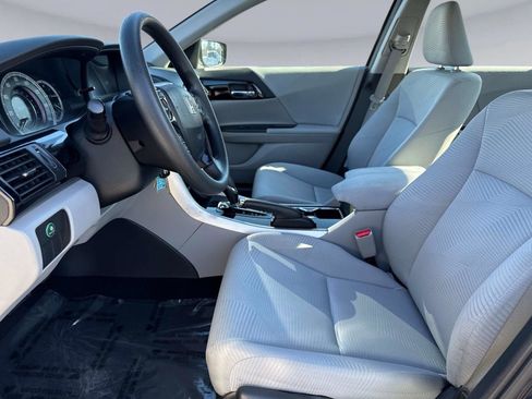 Certified 2017 Honda Accord LX image 19