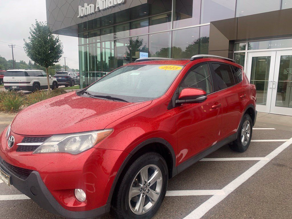 Used 2015 Toyota RAV4 XLE AWD/4WD image 1