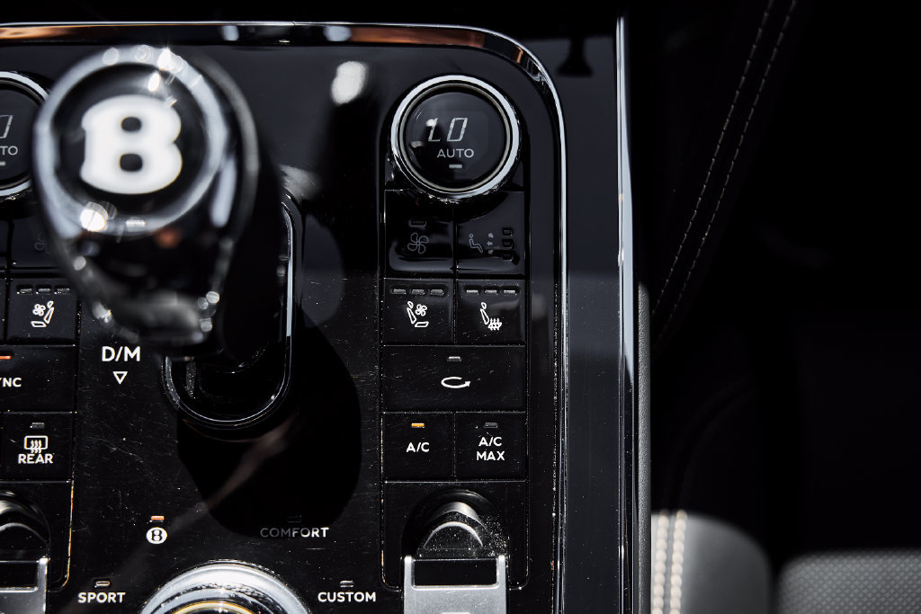Used 2024 Bentley Flying Spur V8 AWD/4WD image 72