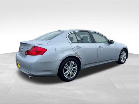 Used 2010 INFINITI G37 Journey w/ Premium Pkg image 7