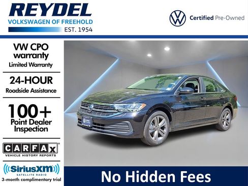 Used 2023 Volkswagen Jetta SE w/ Panoramic Sunroof Package FWD image 1