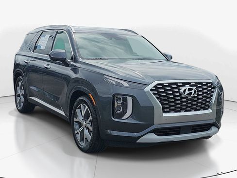 Used 2021 Hyundai Palisade Limited FWD image 2