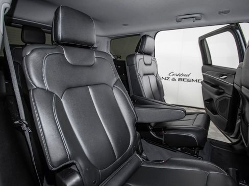 Used 2023 Jeep Grand Cherokee L Limited AWD/4WD image 19