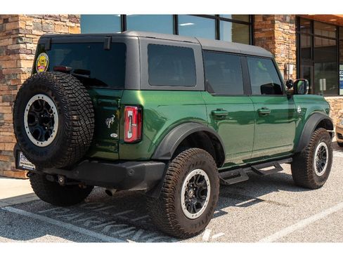 Used 2023 Ford Bronco Outer Banks w/ Sasquatch Package AWD/4WD image 3