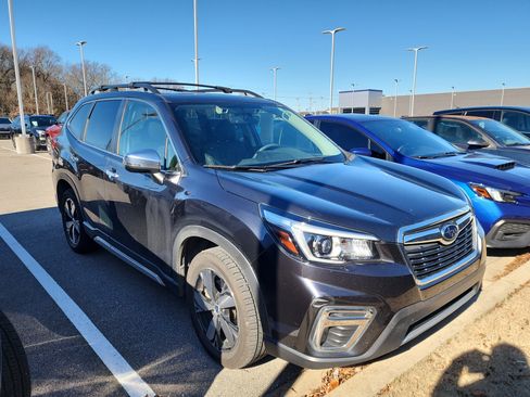 Used 2019 Subaru Forester Touring image 2