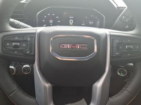 Used 2024 GMC Sierra 1500 Elevation AWD/4WD image 12