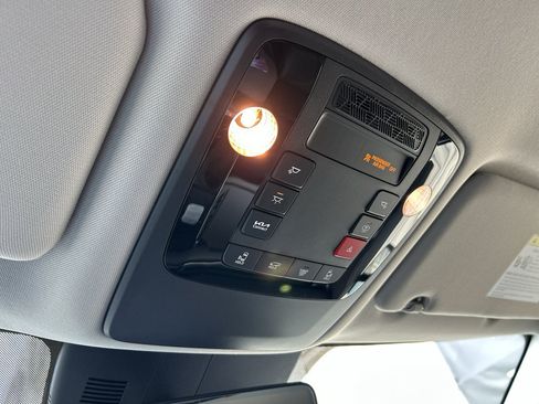 New 2026 Kia Carnival EX FWD image 28
