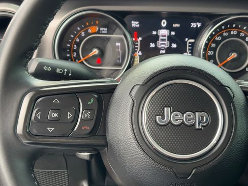 Used 2022 Jeep Wrangler Unlimited Sport image 20