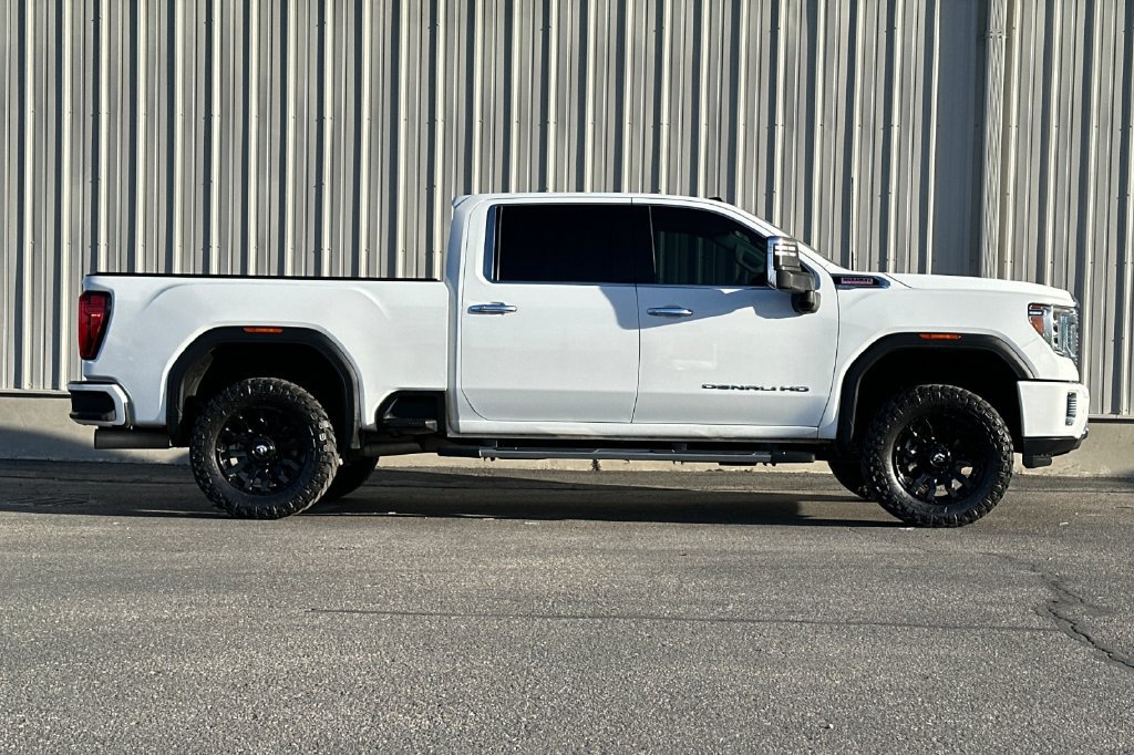 Used 2020 GMC Sierra 2500 Denali w/ Denali Ultimate Package AWD/4WD image 3