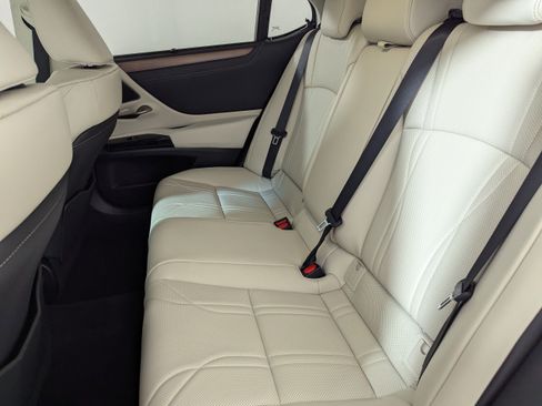 Used 2025 Lexus ES 350 Ultra Luxury FWD image 18