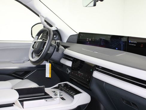 New 2025 Lincoln Navigator L Reserve image 34