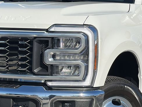 Used 2026 Ford F350 Lariat w/ Chrome Package image 4