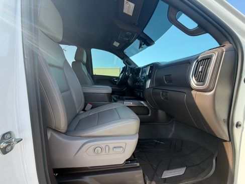 Used 2020 Chevrolet Silverado 2500 LTZ w/ LTZ Premium Package AWD/4WD image 17