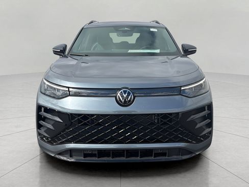 New 2026 Volkswagen Tiguan SE R-Line AWD/4WD image 2