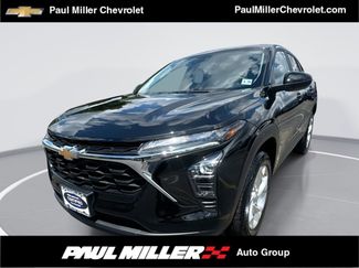 Used 2024 Chevrolet Trax LS w/ LS Convenience Package image 1