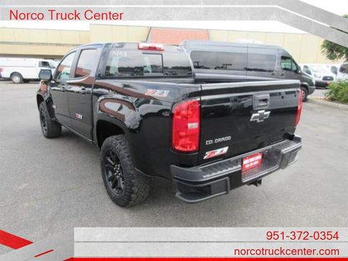 Used 2016 Chevrolet Colorado Z71 w/ Z71 Midnight Edition image 5