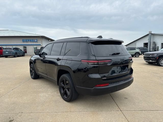Used 2023 Jeep Grand Cherokee L Laredo AWD/4WD image 5