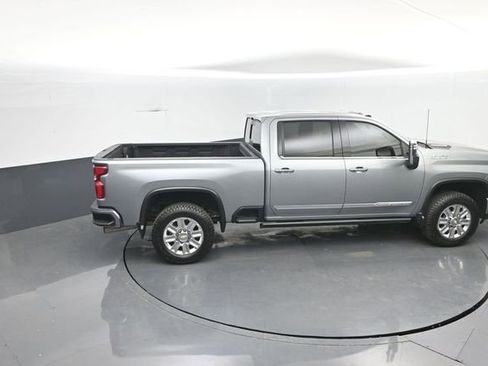 Used 2024 Chevrolet Silverado 2500 High Country w/ High Country Premium Package AWD/4WD image 35