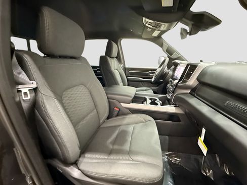 New 2026 RAM 1500 4x4 Crew Cab image 14