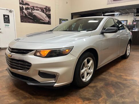 Used 2018 Chevrolet Malibu LS FWD image 5