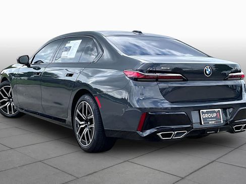 Used 2023 BMW 760i xDrive w/ Executive Package AWD/4WD image 11