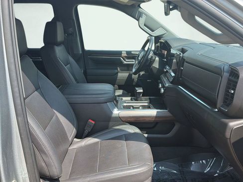 Used 2023 GMC Sierra 1500 SLT w/ SLT Premium Plus Package AWD/4WD image 15