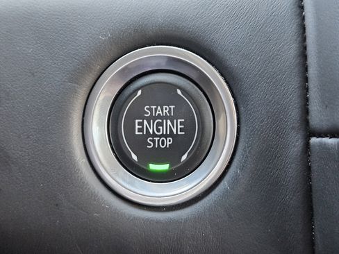 Used 2023 GMC Yukon XL Denali Ultimate image 23