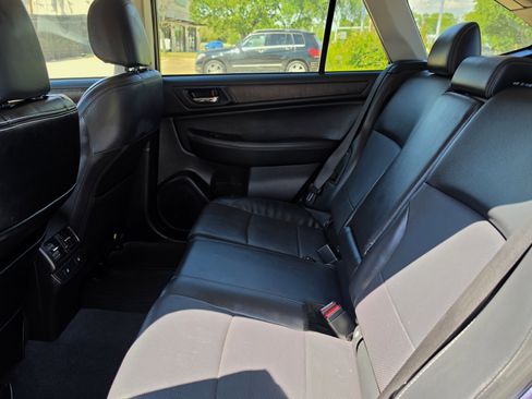 Used 2017 Subaru Outback 2.5i Limited image 21