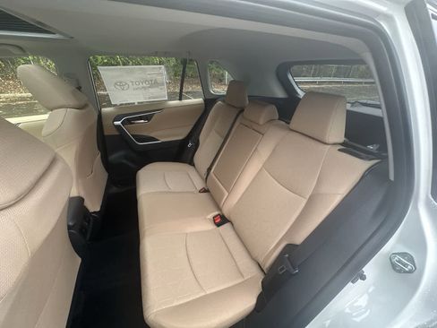 Certified 2025 Toyota RAV4 XLE image 30