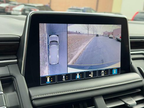 Used 2021 Chevrolet Suburban Premier w/ Premium Package image 25