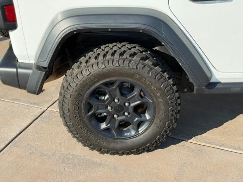 Used 2023 Jeep Wrangler Unlimited AWD/4WD image 6