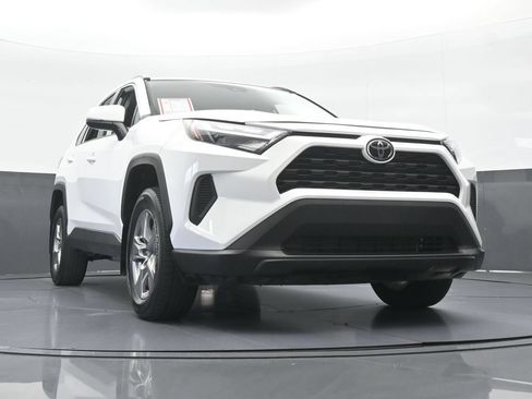 Used 2025 Toyota RAV4 XLE w/ Convenience Package FWD image 65
