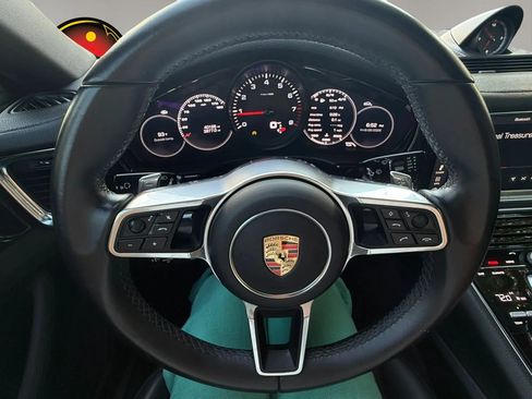 Used 2017 Porsche Panamera RWD image 36