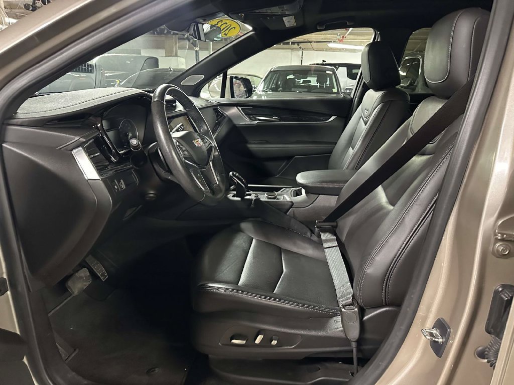 Used 2023 Cadillac XT5 Premium Luxury AWD/4WD image 13