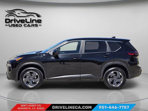 Used 2025 Nissan Rogue SV image 7