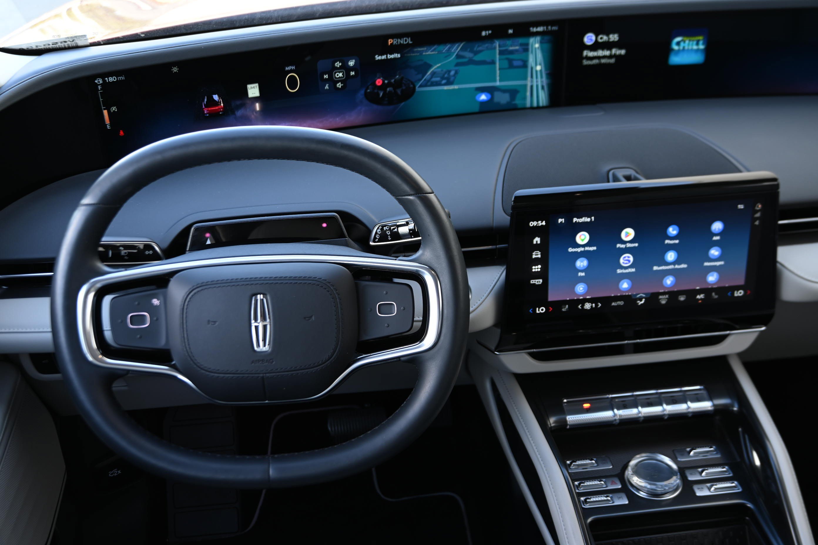 Used 2026 Lincoln Nautilus Premier AWD/4WD image 16