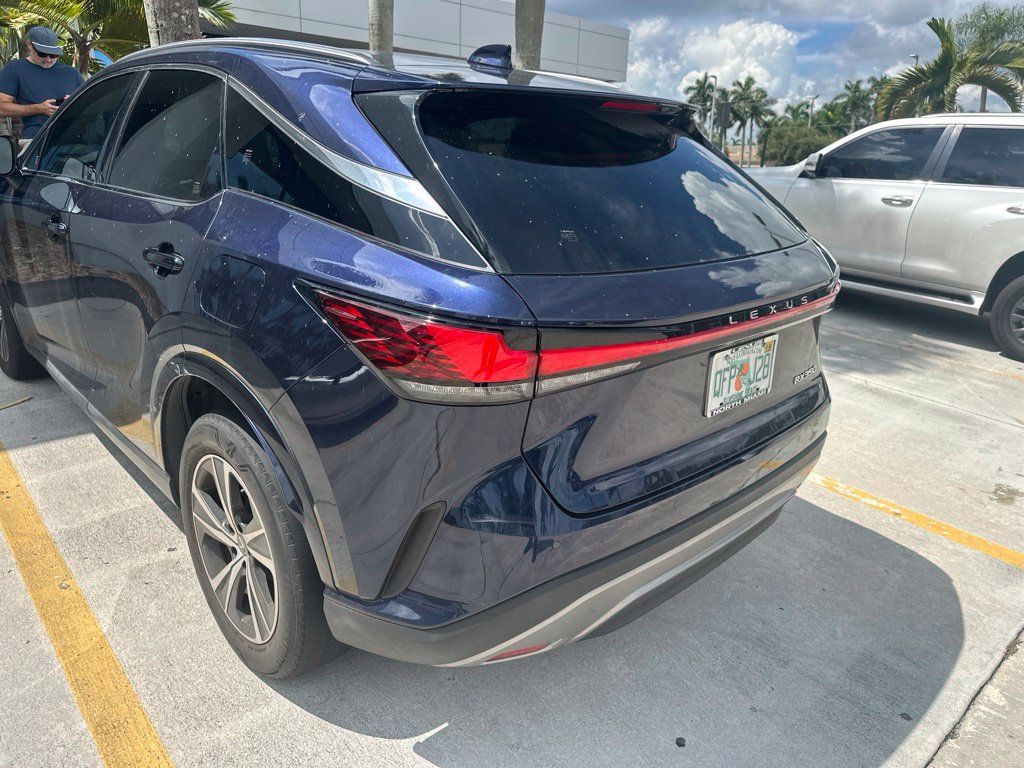 Used 2023 Lexus RX 350 Premium w/ Cold Area Package FWD image 4
